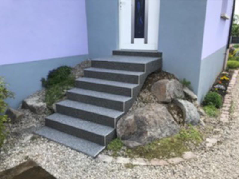 Escalier en tapis de pierre
